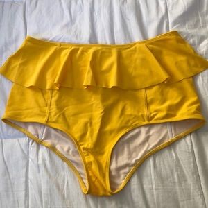 EUC Kortni Jeane Peplum Bottoms Size Large